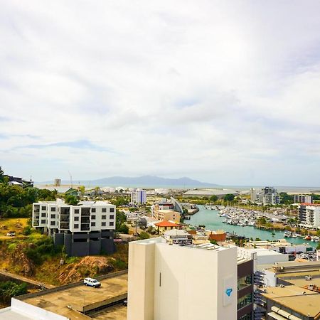 Sea Views At Dalgety Apartment Townsville Exterior photo